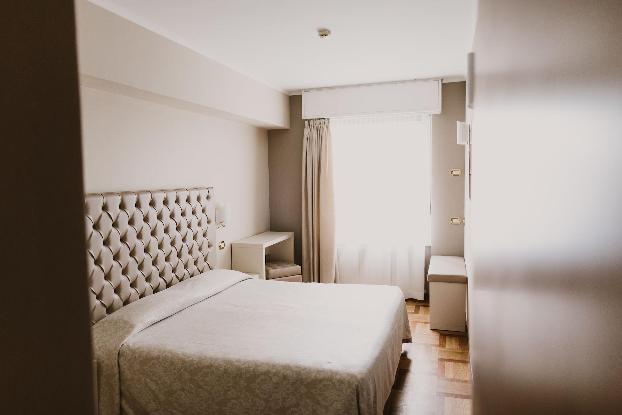 Metropole Hotel